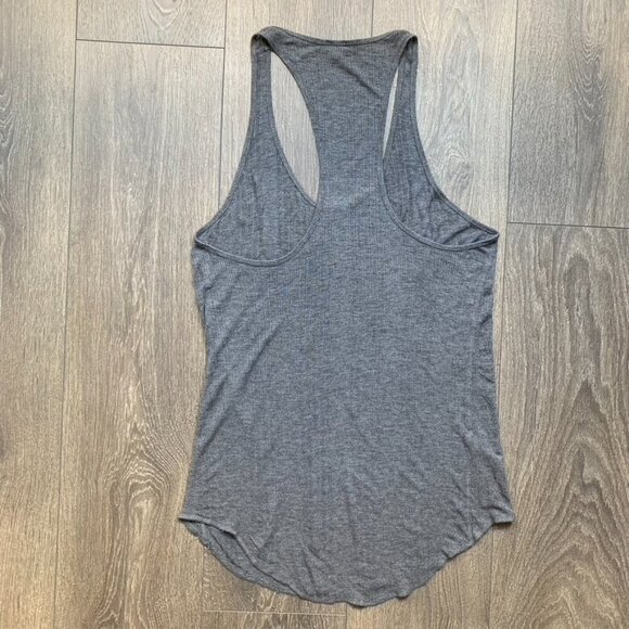 Wilfred Aritzia Women's Tank Top Gray Sleeveless Racerback Lightweight Causal - Picture 15 of 16